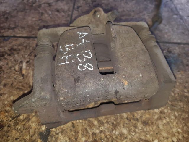 bontott AUDI A4 B8 Bal hátsó Féknyereg Munkahengerrel