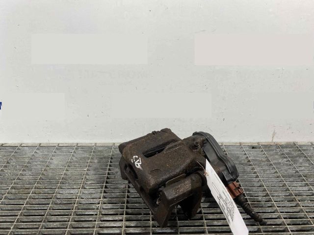 bontott AUDI A4 B8 Bal hátsó Féknyereg Munkahengerrel