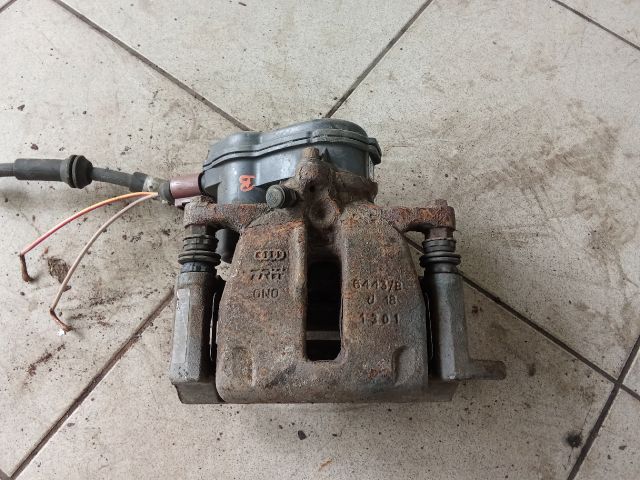 bontott AUDI A4 B8 Bal hátsó Féknyereg Munkahengerrel