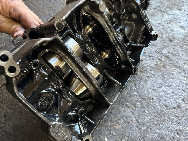 bontott AUDI A4 B8 Balansztengely