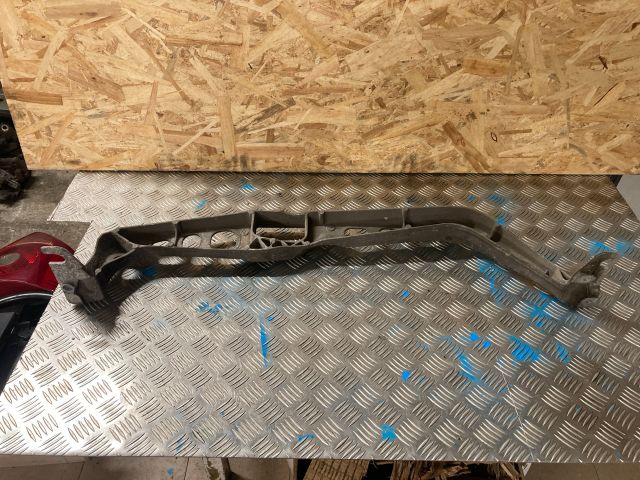 bontott AUDI A4 B8 Billenésgátló Bak