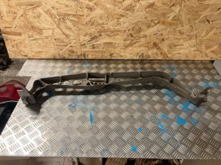 bontott AUDI A4 B8 Billenésgátló Bak