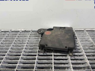 bontott AUDI A4 B8 Biztosítéktábla Motortér