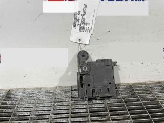 bontott AUDI A4 B8 Biztosítéktábla Motortér