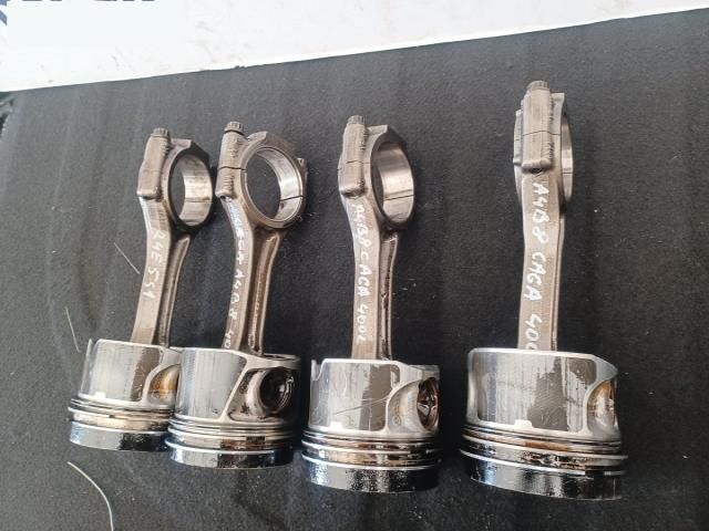 bontott AUDI A4 B8 Dugattyú