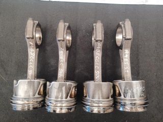 bontott AUDI A4 B8 Dugattyú