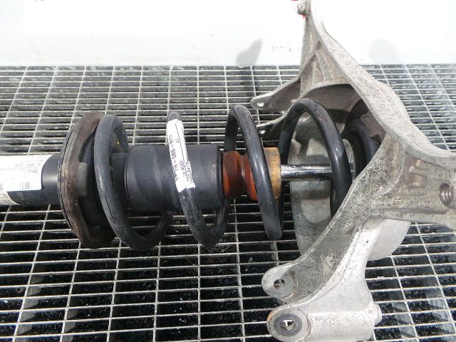 bontott AUDI A4 B8 Első Rugó