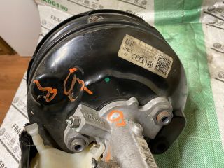 bontott AUDI A4 B8 Fékrásegítő