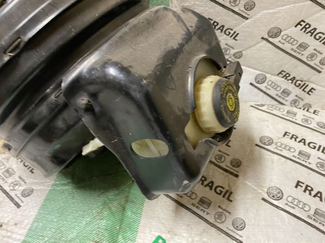 bontott AUDI A4 B8 Fékrásegítő