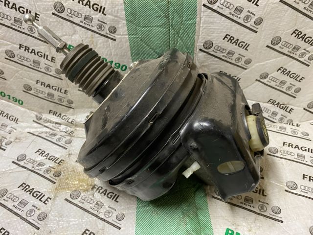 bontott AUDI A4 B8 Fékrásegítő