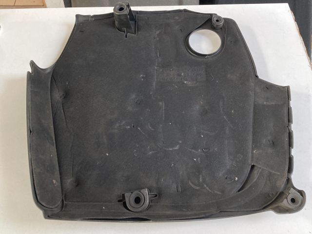 bontott AUDI A4 B8 Felső Motorburkolat