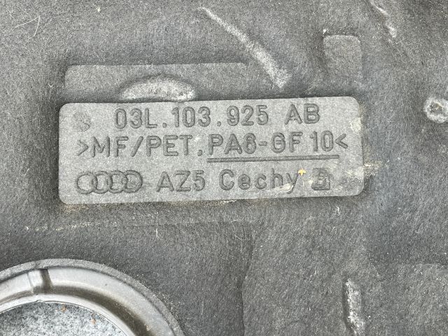 bontott AUDI A4 B8 Felső Motorburkolat