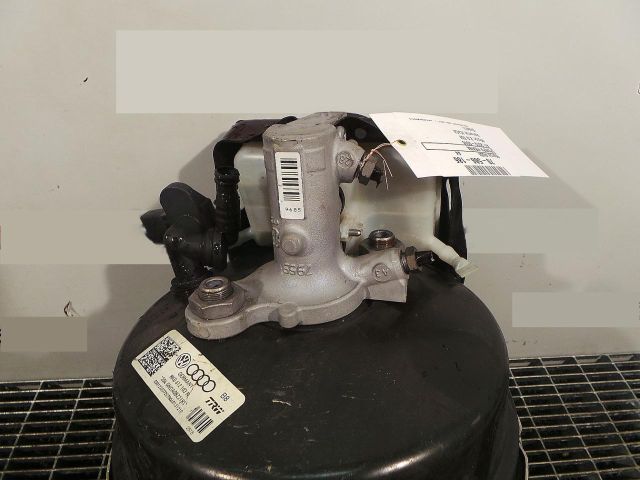 bontott AUDI A4 B8 Főfékhenger