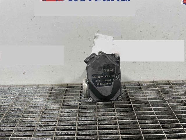 bontott AUDI A4 B8 Fojtószelep (Elektromos)