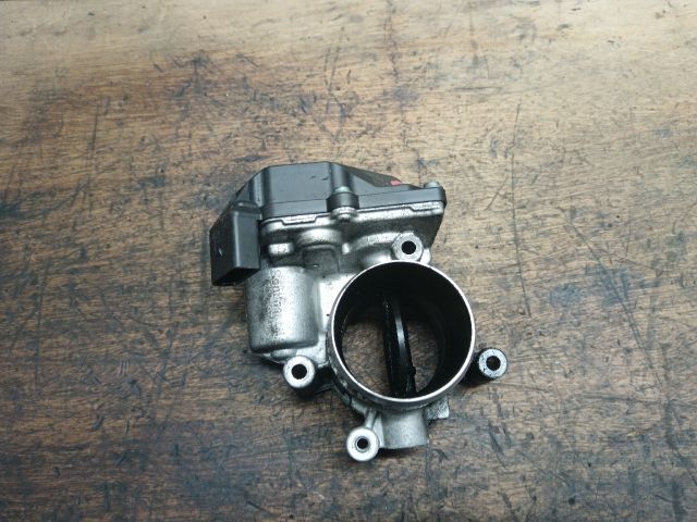 bontott AUDI A4 B8 Fojtószelep (Elektromos)