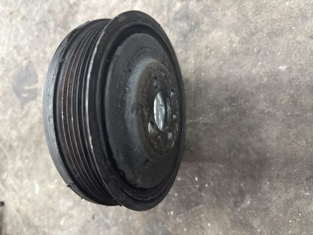 bontott AUDI A4 B8 Főtengely Szíjtárcsa