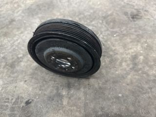 bontott AUDI A4 B8 Főtengely Szíjtárcsa