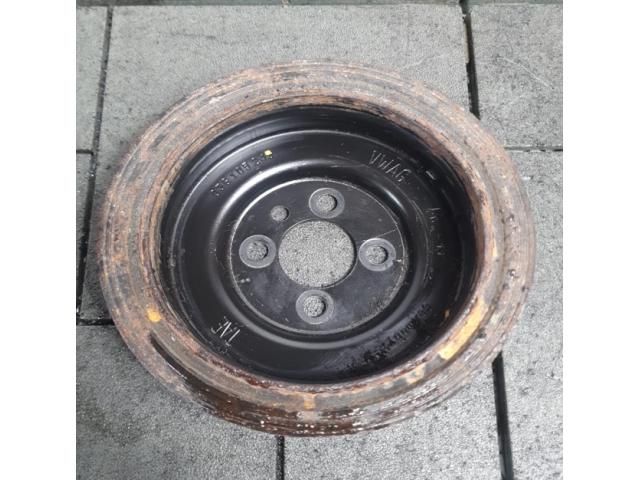 bontott AUDI A4 B8 Főtengely Szíjtárcsa