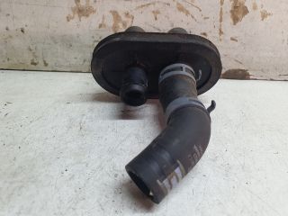 bontott AUDI A4 B8 Fűtőradiátor Vízcső Felső