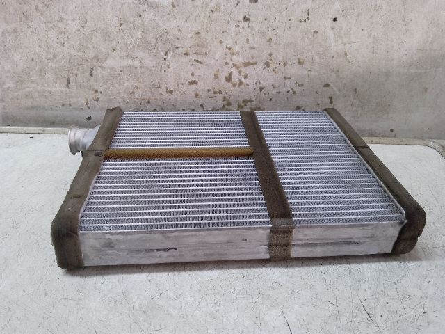 bontott AUDI A4 B8 Fűtőradiátor