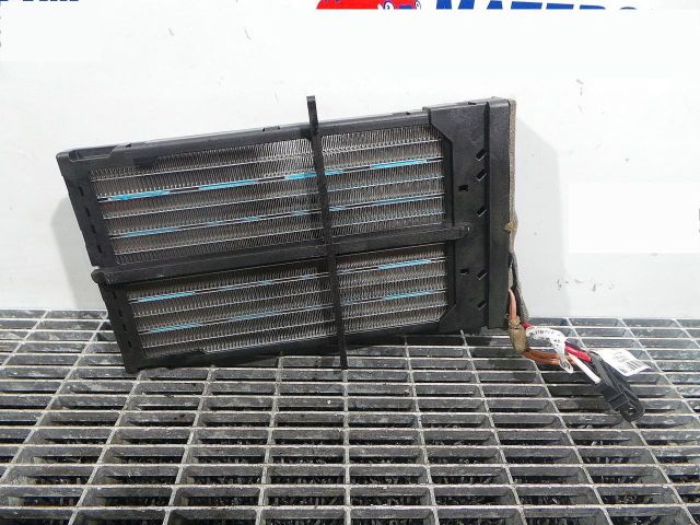 bontott AUDI A4 B8 Fűtőradiátor