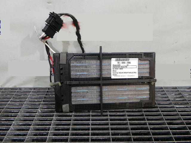 bontott AUDI A4 B8 Fűtőradiátor
