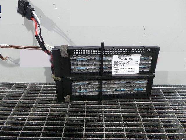 bontott AUDI A4 B8 Fűtőradiátor