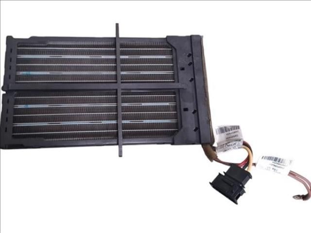 bontott AUDI A4 B8 Fűtőradiátor