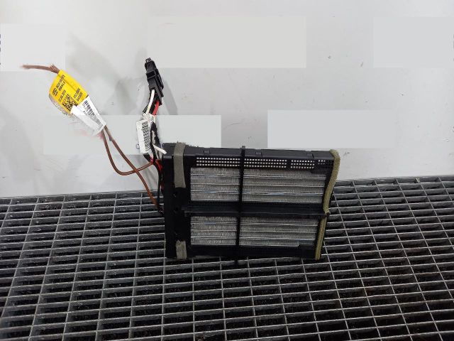 bontott AUDI A4 B8 Fűtőradiátor