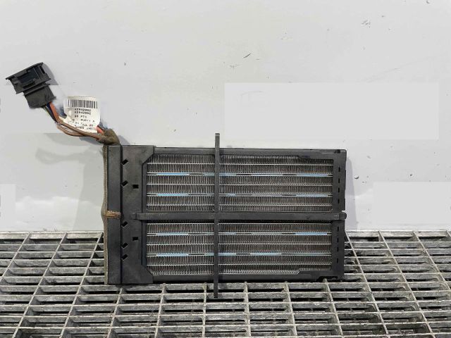 bontott AUDI A4 B8 Fűtőradiátor