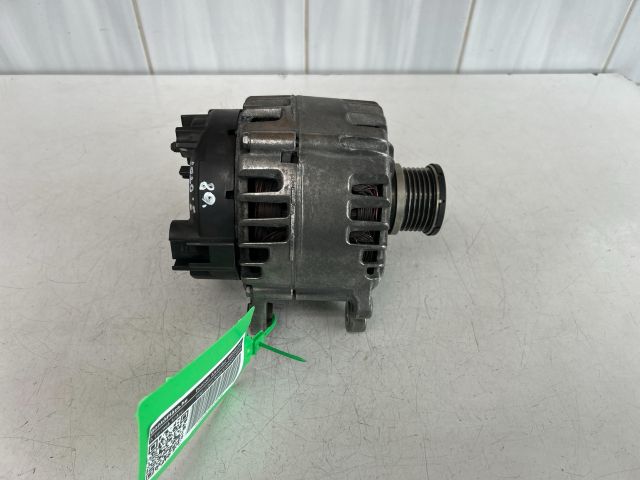 bontott AUDI A4 B8 Generátor