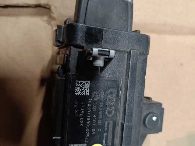 bontott AUDI A4 B8 Gyújtáskapcsoló Házzal