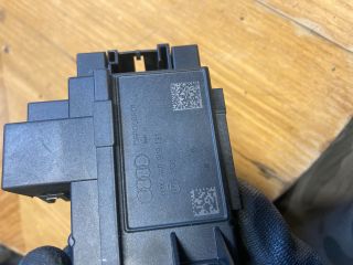 bontott AUDI A4 B8 Gyújtáskapcsoló Házzal