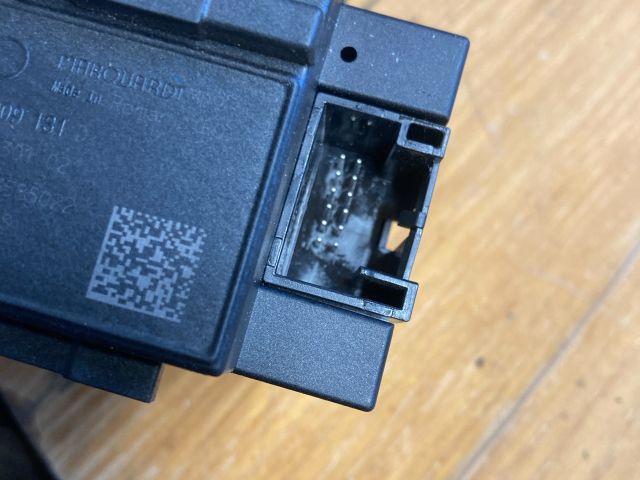 bontott AUDI A4 B8 Gyújtáskapcsoló Házzal