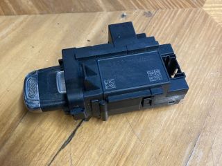 bontott AUDI A4 B8 Gyújtáskapcsoló Házzal