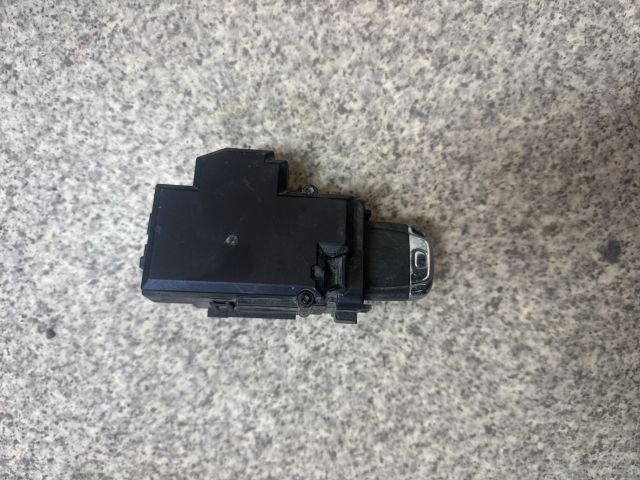 bontott AUDI A4 B8 Gyújtáskapcsoló Házzal