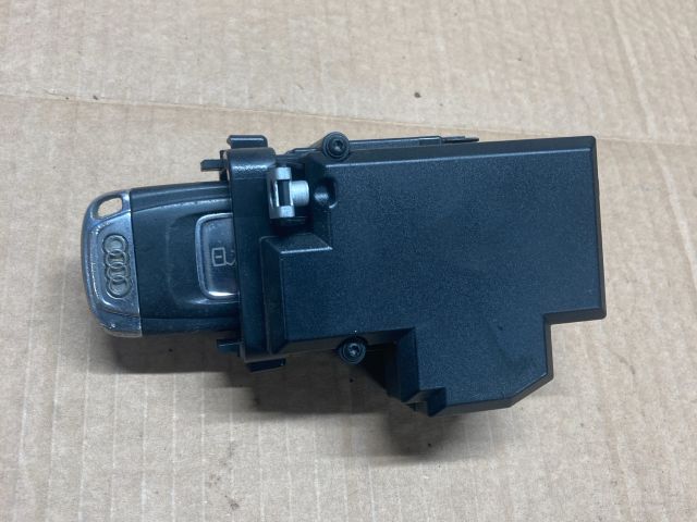 bontott AUDI A4 B8 Gyújtáskapcsoló