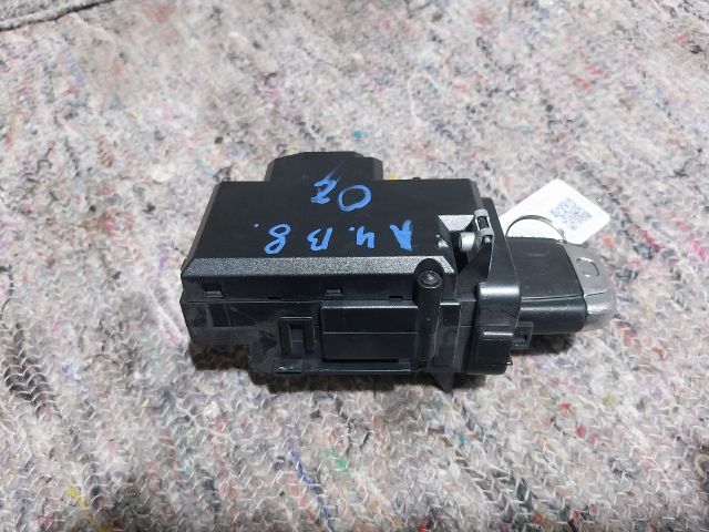 bontott AUDI A4 B8 Gyújtáskapcsoló