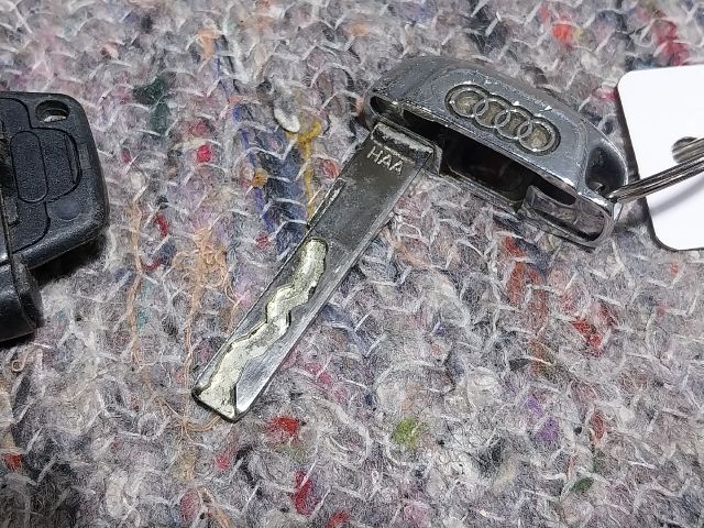 bontott AUDI A4 B8 Gyújtáskapcsoló