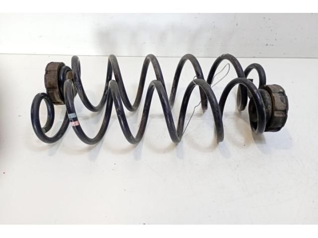 bontott AUDI A4 B8 Hátsó Rugó