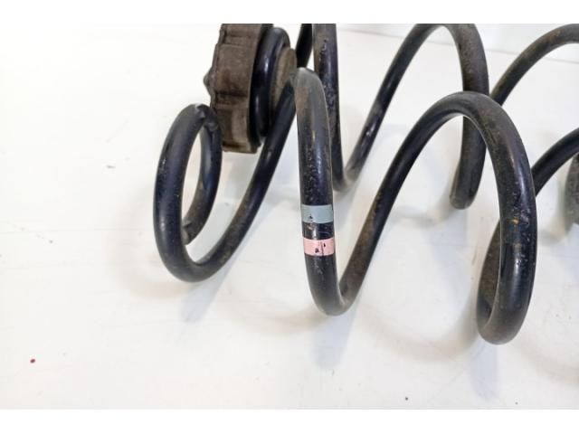 bontott AUDI A4 B8 Hátsó Rugó