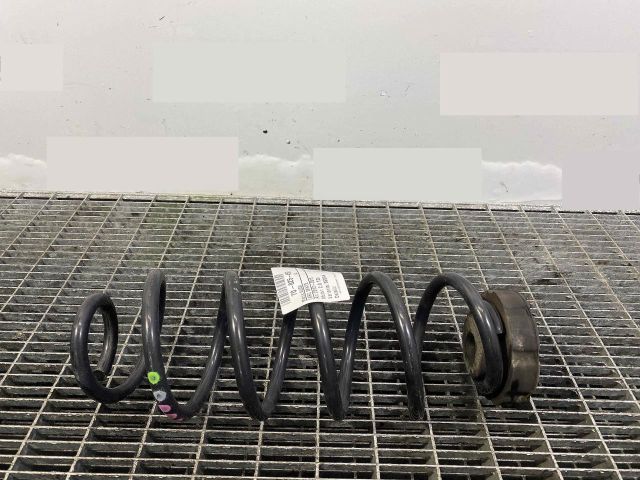 bontott AUDI A4 B8 Hátsó Rugó