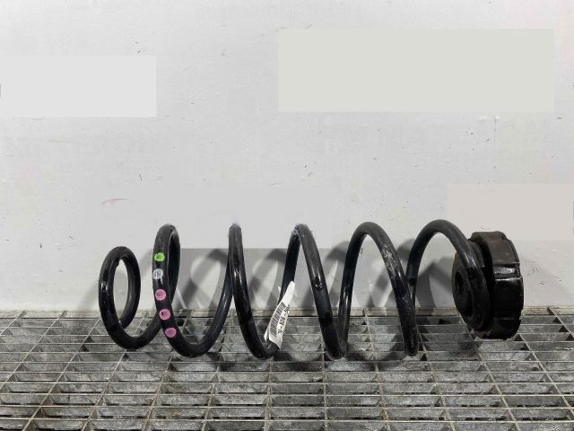 bontott AUDI A4 B8 Hátsó Rugó