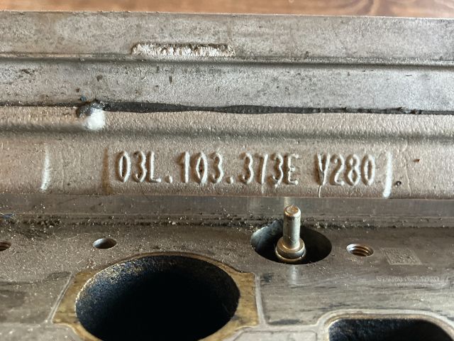 bontott AUDI A4 B8 Hengerfej