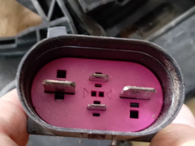 bontott AUDI A4 B8 Hűtőventilátor