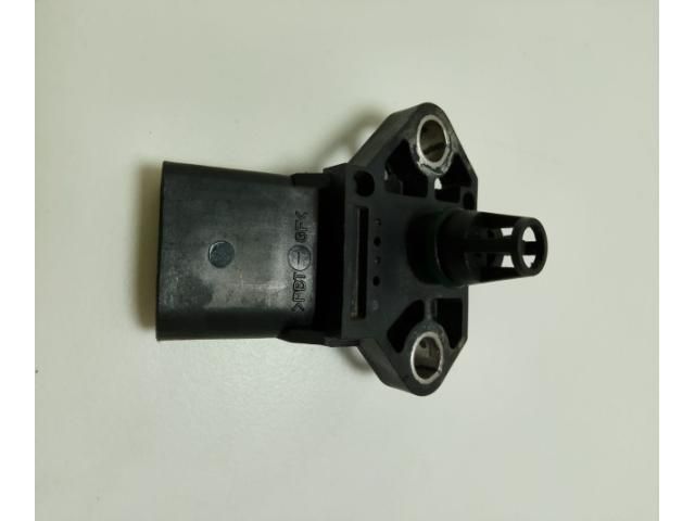 bontott AUDI A4 B8 Jeladó (Magában)