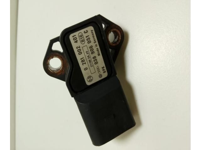 bontott AUDI A4 B8 Jeladó (Magában)