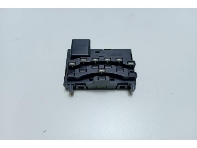 bontott AUDI A4 B8 Jeladó (Magában)