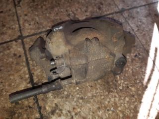 bontott AUDI A4 B8 Jobb első Féknyereg Munkahengerrel