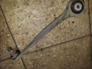 bontott AUDI A4 B8 Jobb első Lengőkar